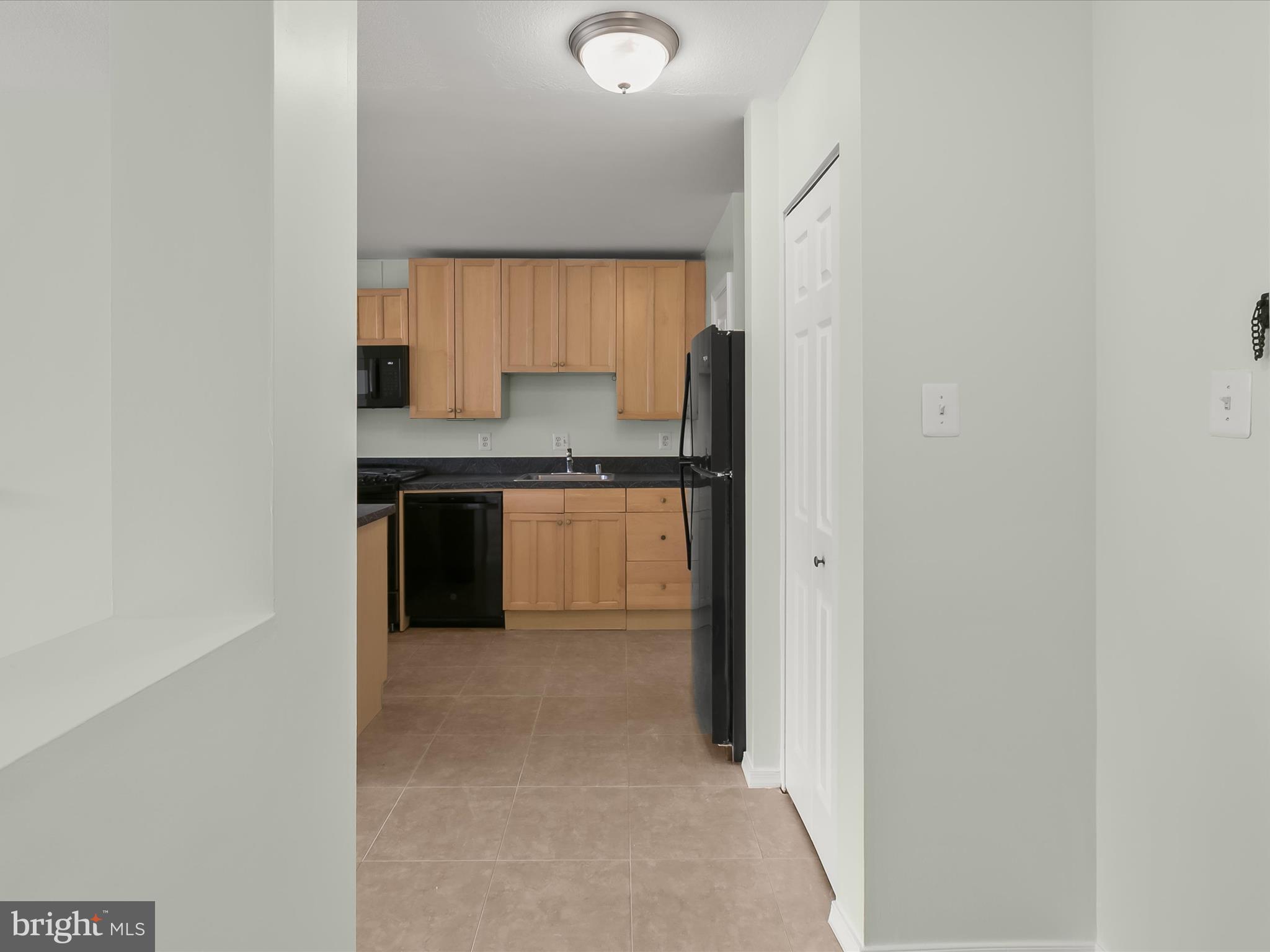 4515 Willard Avenue, Unit 607S Chevy Chase, MD 20815 - Photo 16 of 80 Foyer