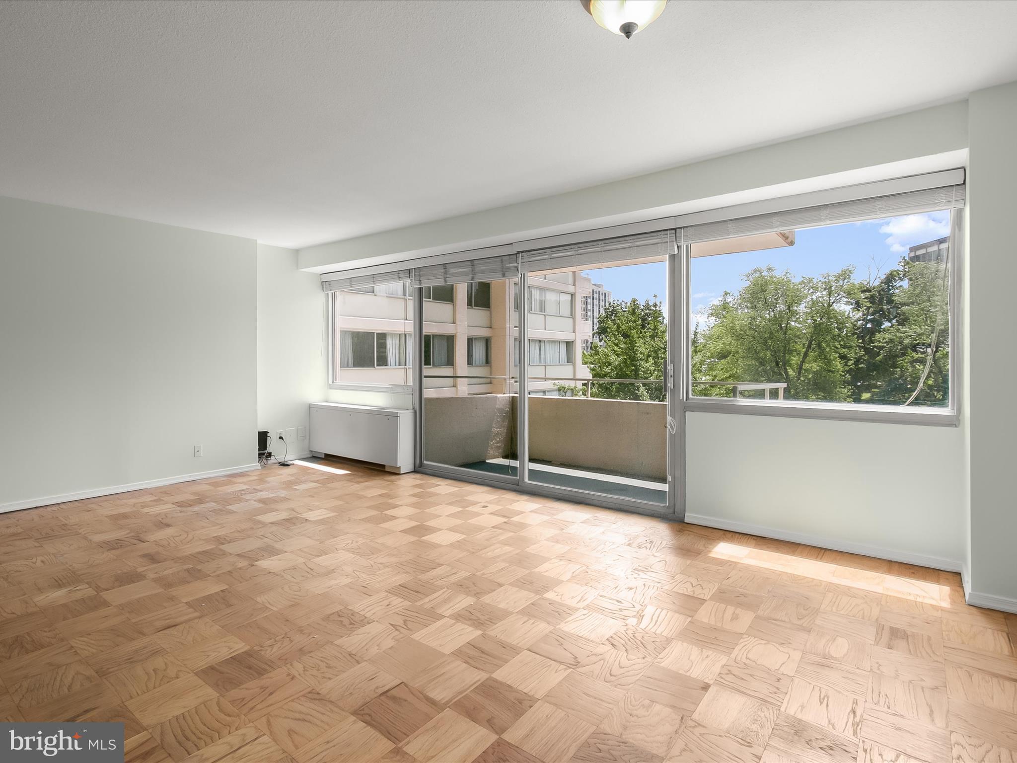 4515 Willard Avenue, Unit 607S Chevy Chase, MD 20815 - Photo 28 of 80 Living Room