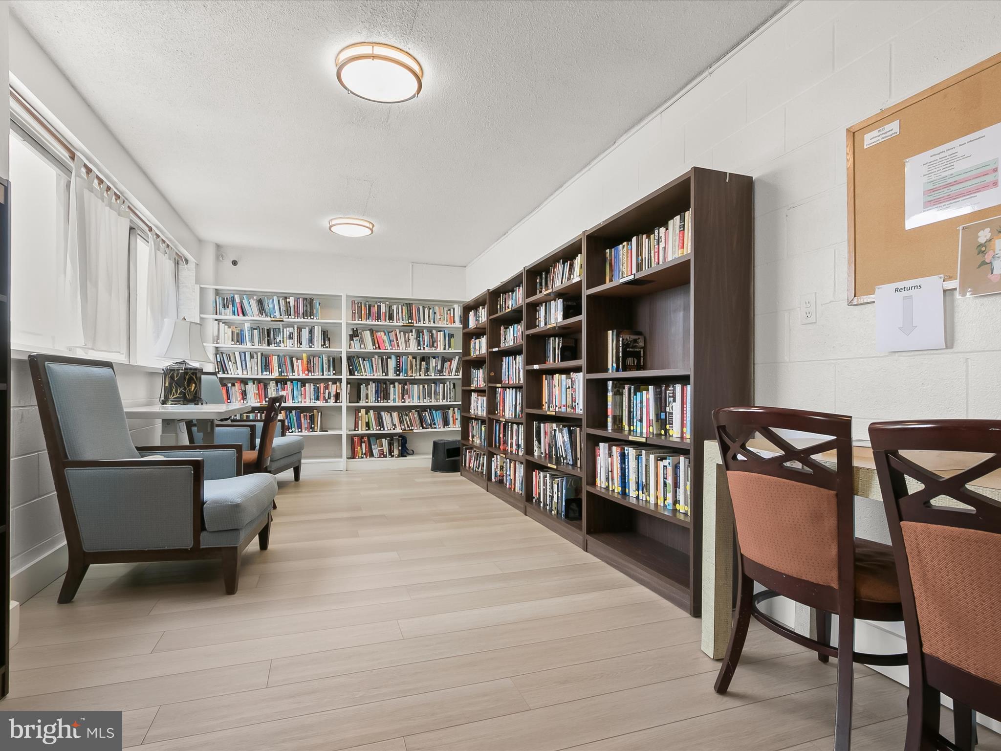 4515 Willard Avenue, Unit 607S Chevy Chase, MD 20815 - Photo 47 of 80 Community Library