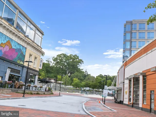 $285,000 | 4515 Willard Avenue, Unit 607S, Chevy Chase, MD 20815