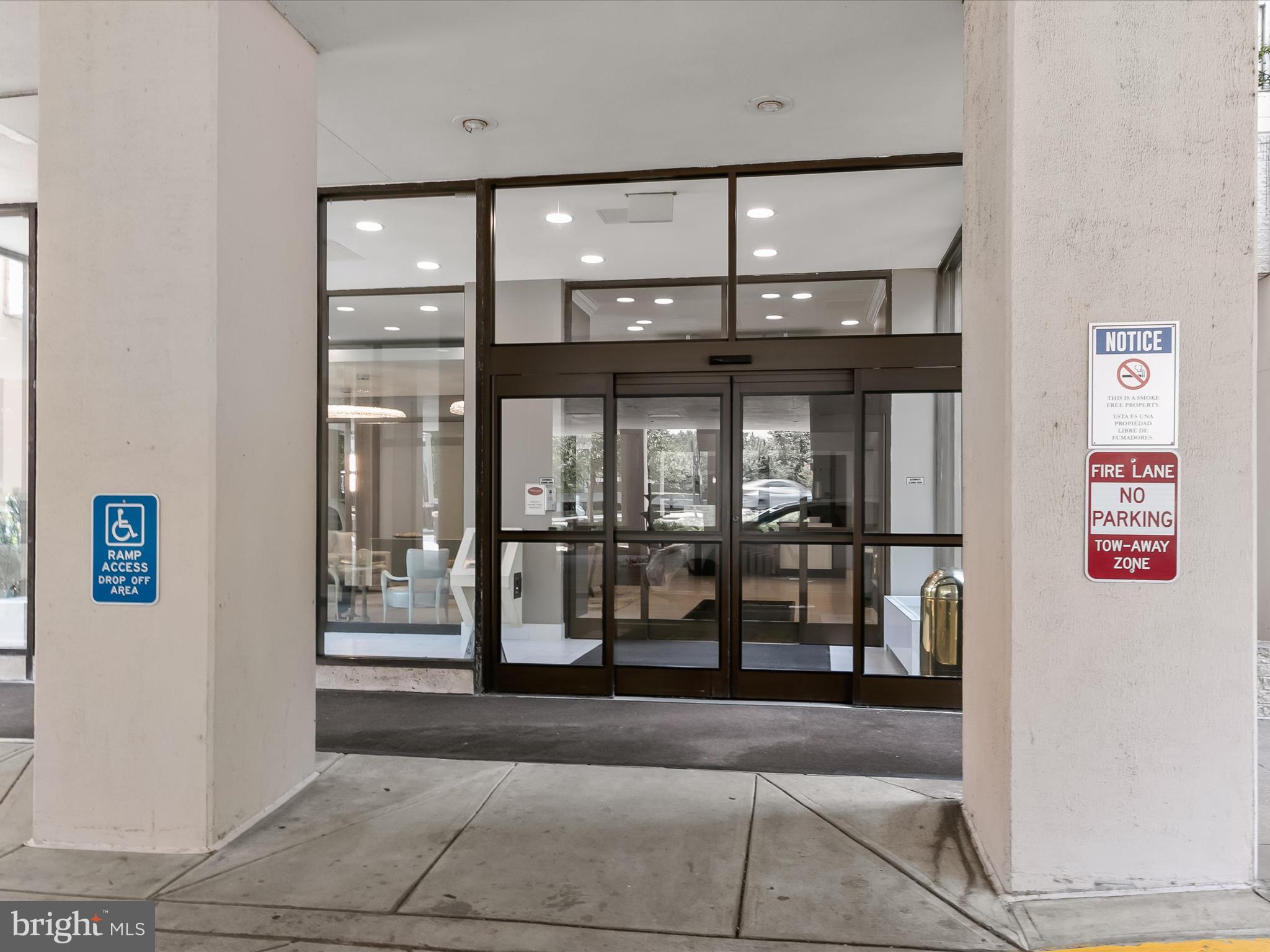 4515 Willard Avenue, Unit 607S Chevy Chase, MD 20815 - Photo 9 of 80 Entrance