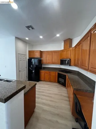 $2,850 | 2638 Breaker Way, Stockton, CA 95209