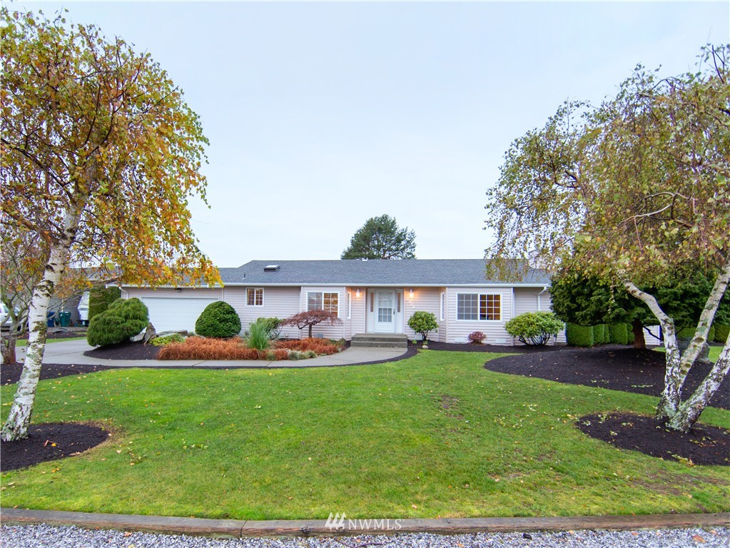 8249 Comox Road Birch Bay, WA 98230 - Photo 3 of 25 Gallery Image 3