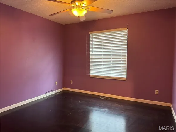 $235,000 | 133 East Harrisonville Drive, Valmeyer, IL 62295