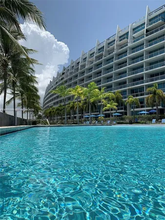 $6,000 | 2950 Northeast 188th Street, Unit 543, Aventura, FL 33180
