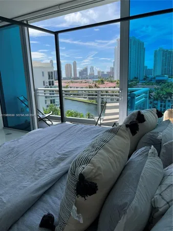 $6,000 | 2950 Northeast 188th Street, Unit 543, Aventura, FL 33180