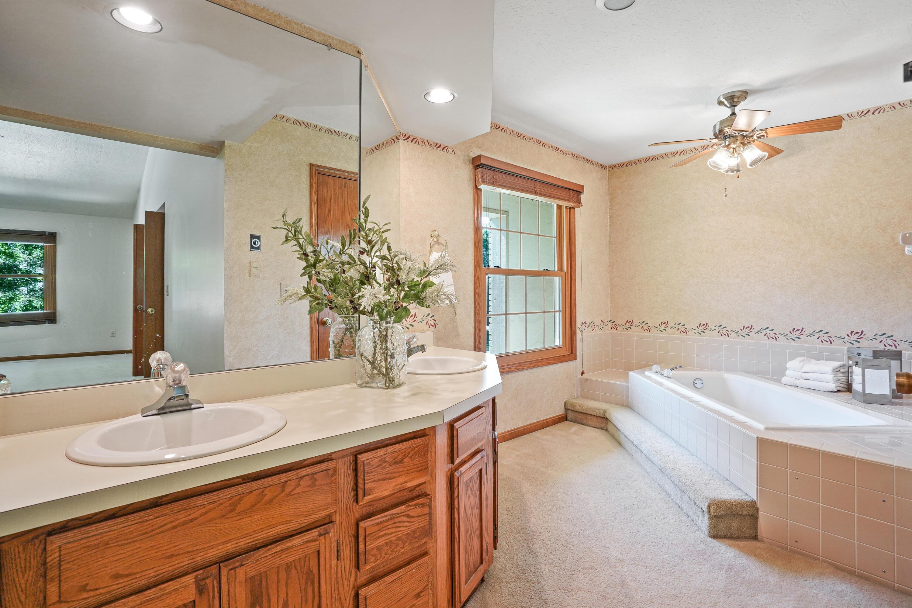 913 Riva Ridge Boulevard Columbus, OH 43230 - Photo 26 of 52 Gallery Image 26