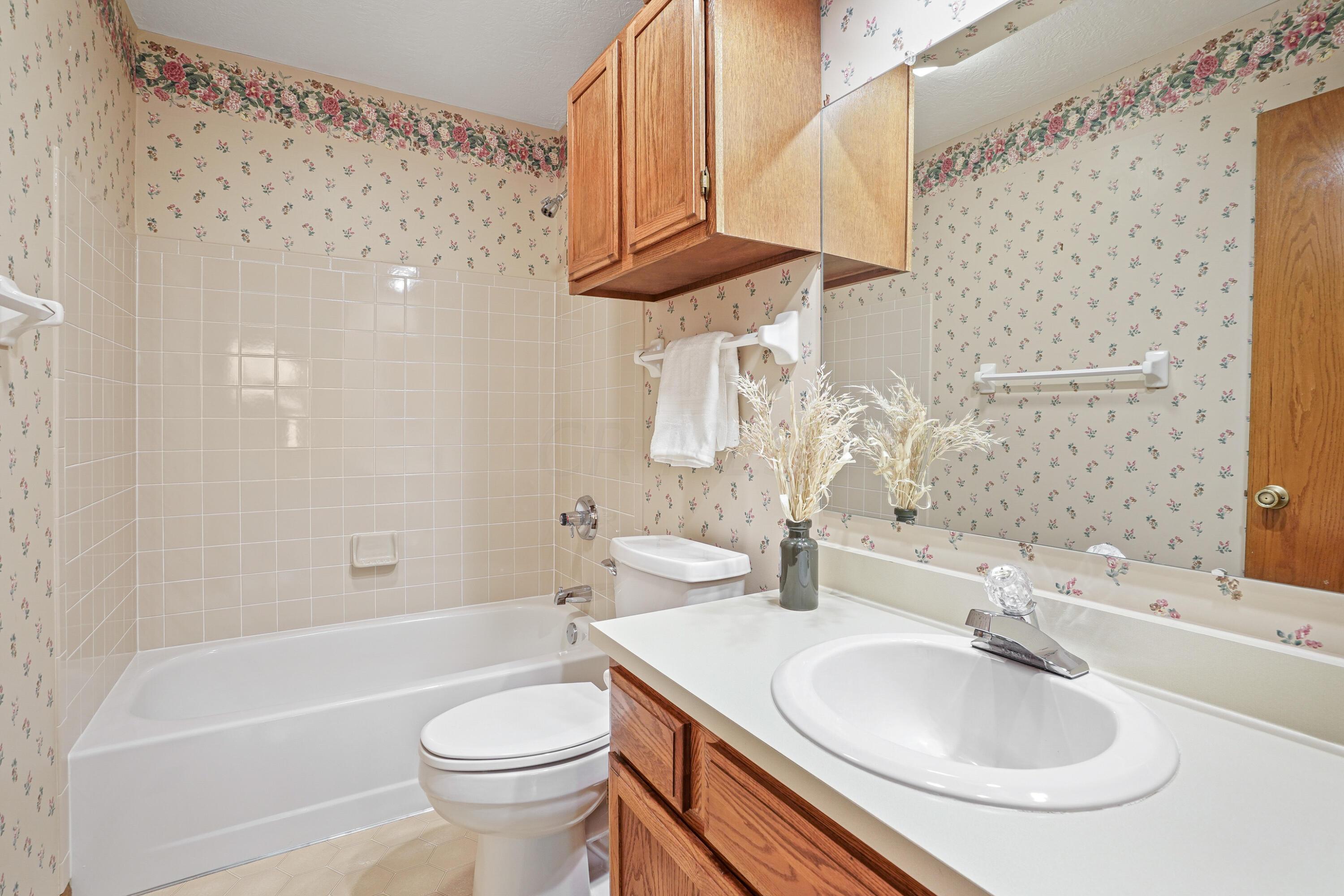 913 Riva Ridge Boulevard Columbus, OH 43230 - Photo 34 of 52 Gallery Image 34