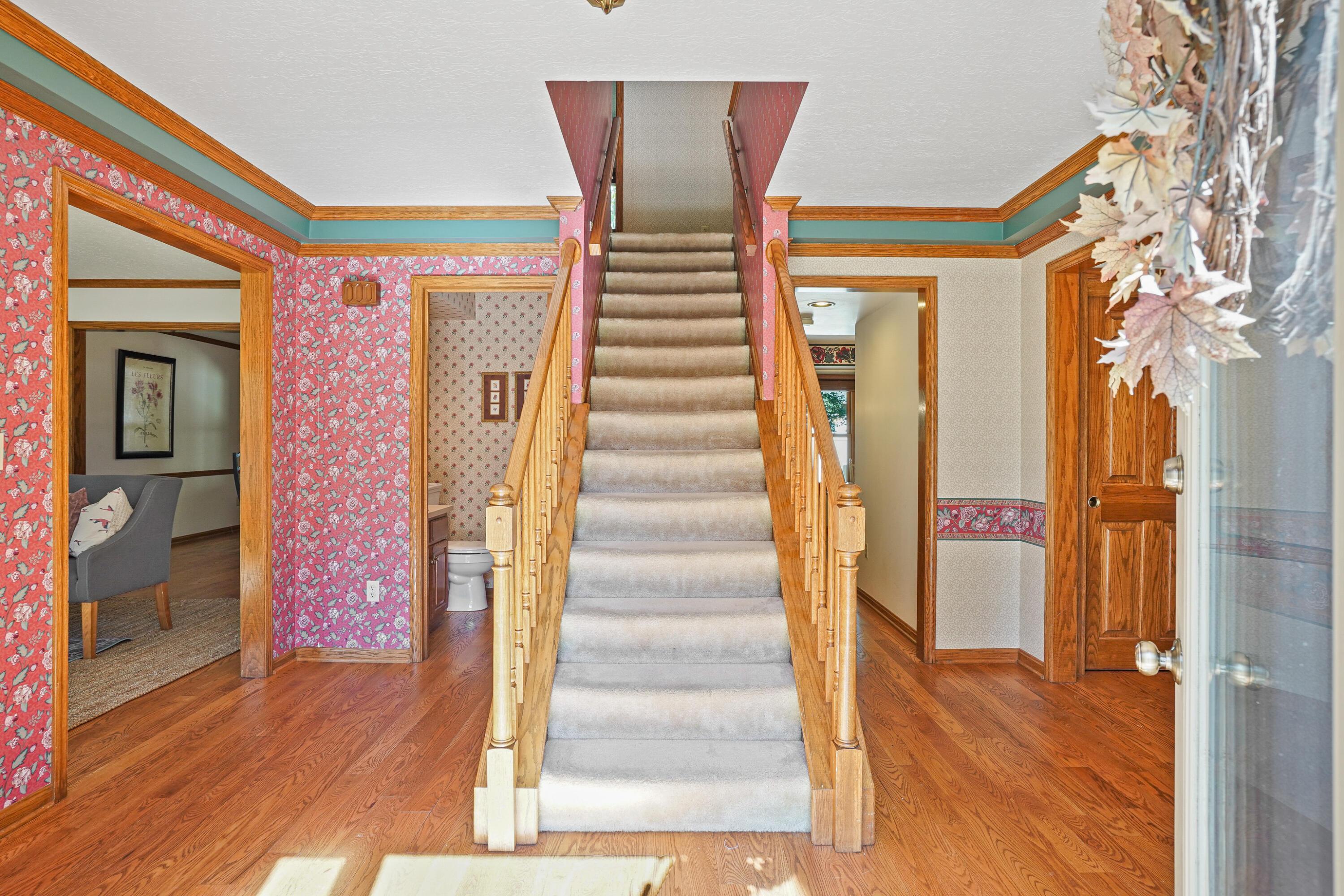 913 Riva Ridge Boulevard Columbus, OH 43230 - Photo 8 of 52 Gallery Image 8