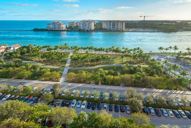 $13,000 | 300 South Pointe Drive, Unit 1701, Miami Beach, FL 33139