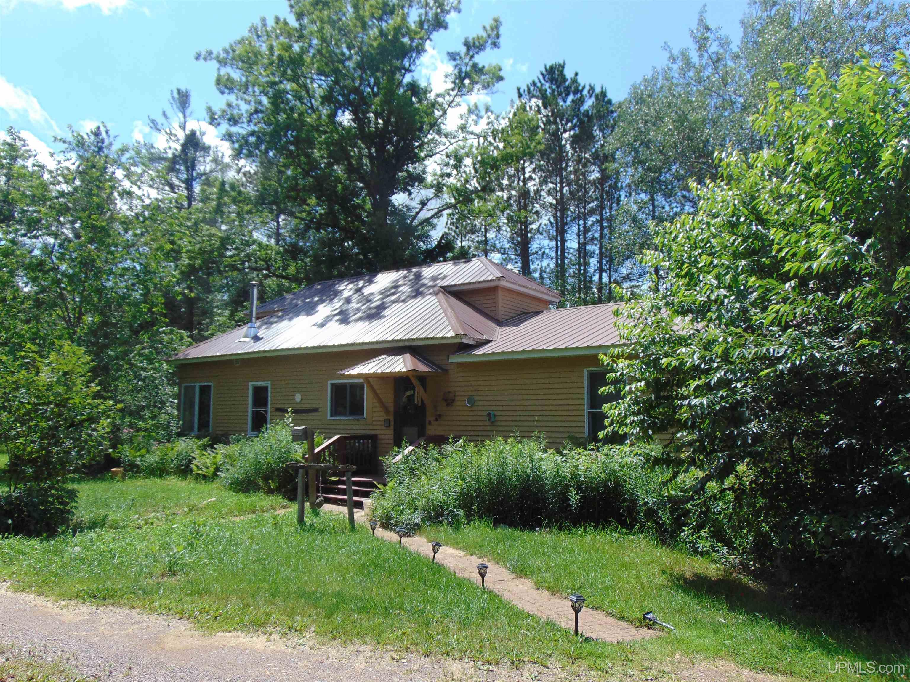 7124 1 Mile Road Trout Creek, MI 49967 - Photo 4 of 66