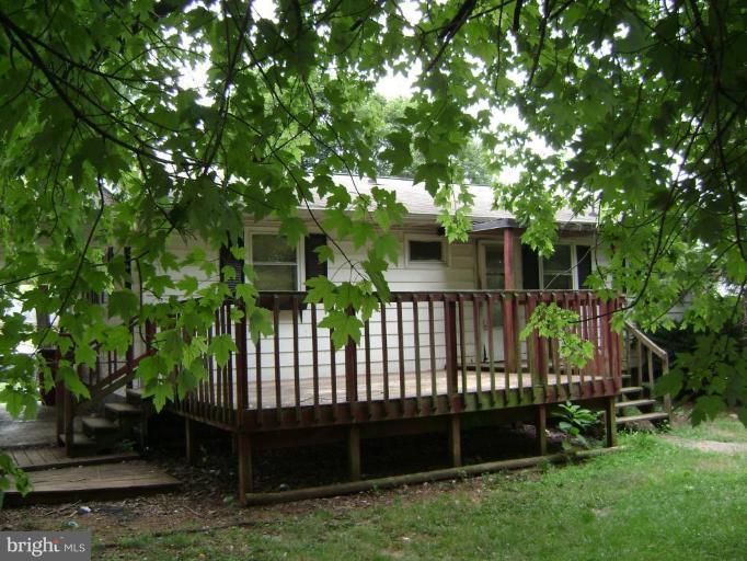 102 Marl Drive Ranson, WV 25438 - Photo 3 of 9 Deck