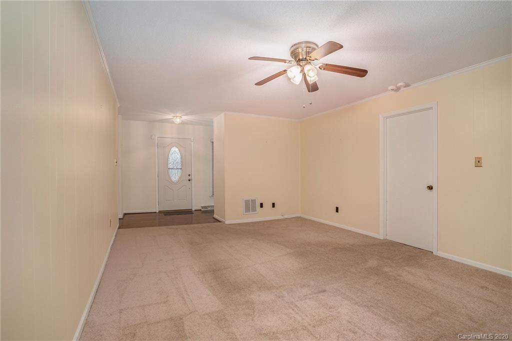 8615 Beechbrooke Road, Unit 2 Charlotte, NC 28227 - Photo 12 of 37 Gallery Image 12