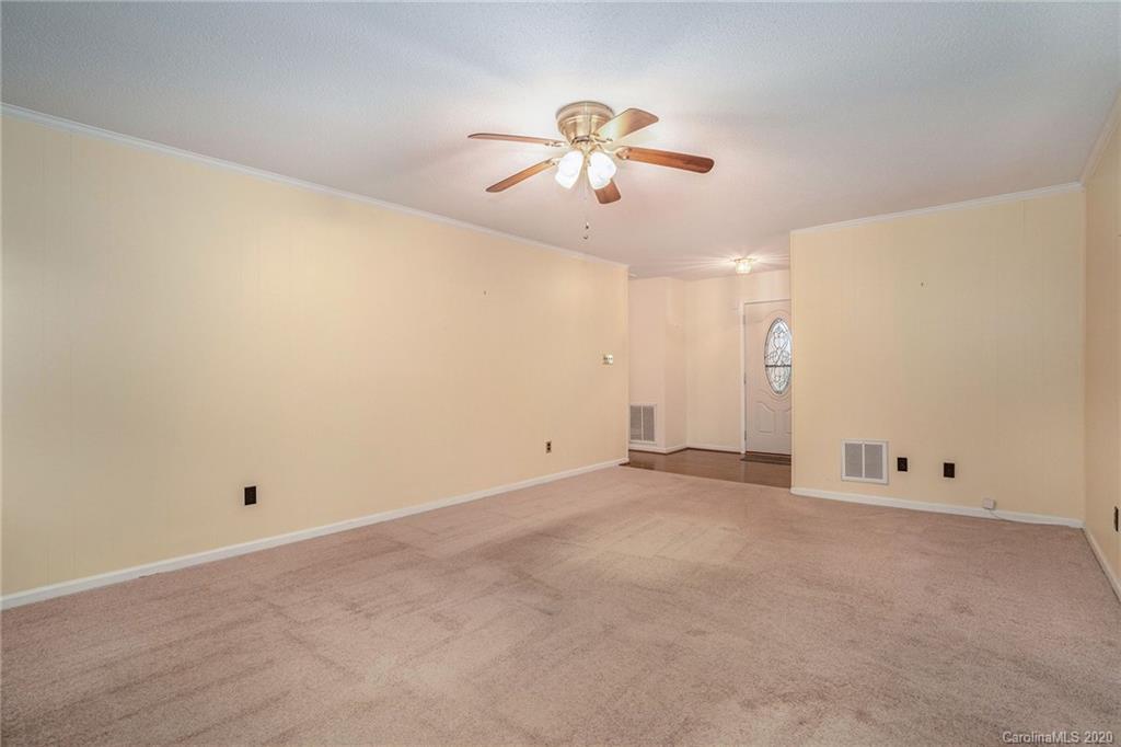 8615 Beechbrooke Road, Unit 2 Charlotte, NC 28227 - Photo 14 of 37 Gallery Image 14