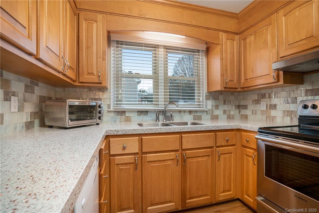8615 Beechbrooke Road, Unit 2 Charlotte, NC 28227 - Photo 17 of 37 Gallery Image 17