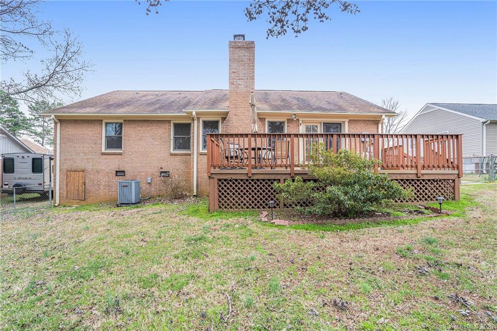 8615 Beechbrooke Road, Unit 2 Charlotte, NC 28227 - Photo 4 of 37 Gallery Image 4
