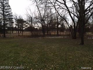 102 South Hacker Road Brighton, MI 48114 - Photo 6 of 13 CameraAwesomePhoto (7).jpg