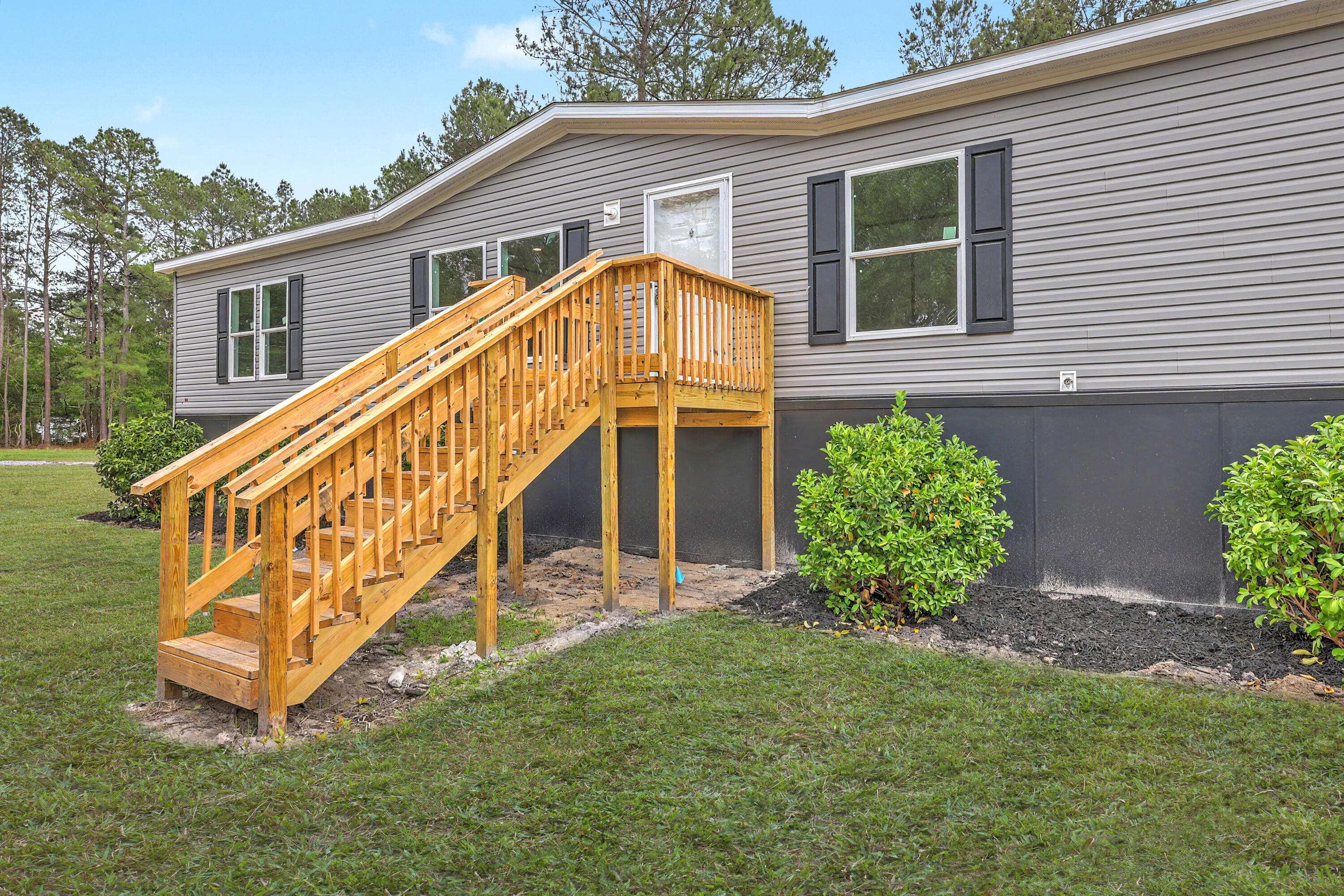 123 Tundra Lane Ridgeville, SC 29472 - Photo 5 of 28 ZYN_6166_67_68_69_70_71_72 (1)