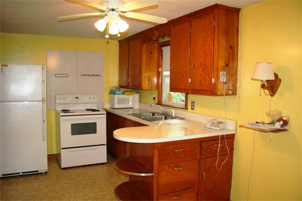 24 East Brundreth Street Springfield, MA 01109 - Photo 8 of 11 Gallery Image 8