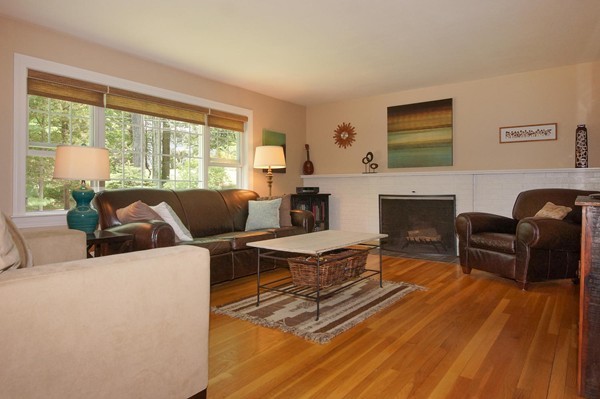 7 Robin Hill Road Chelmsford, MA 01824 - Photo 7 of 21 Gallery Image 7