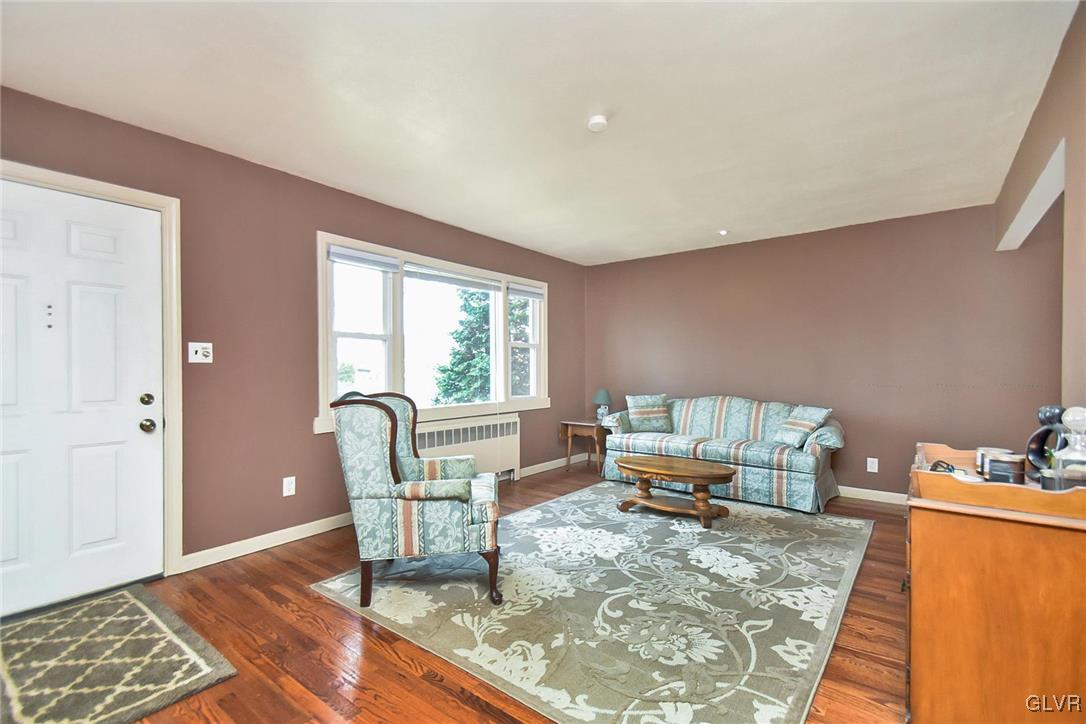 2947 Avon Road Bethlehem, PA 18017 - Photo 4 of 27 Gallery Image 4