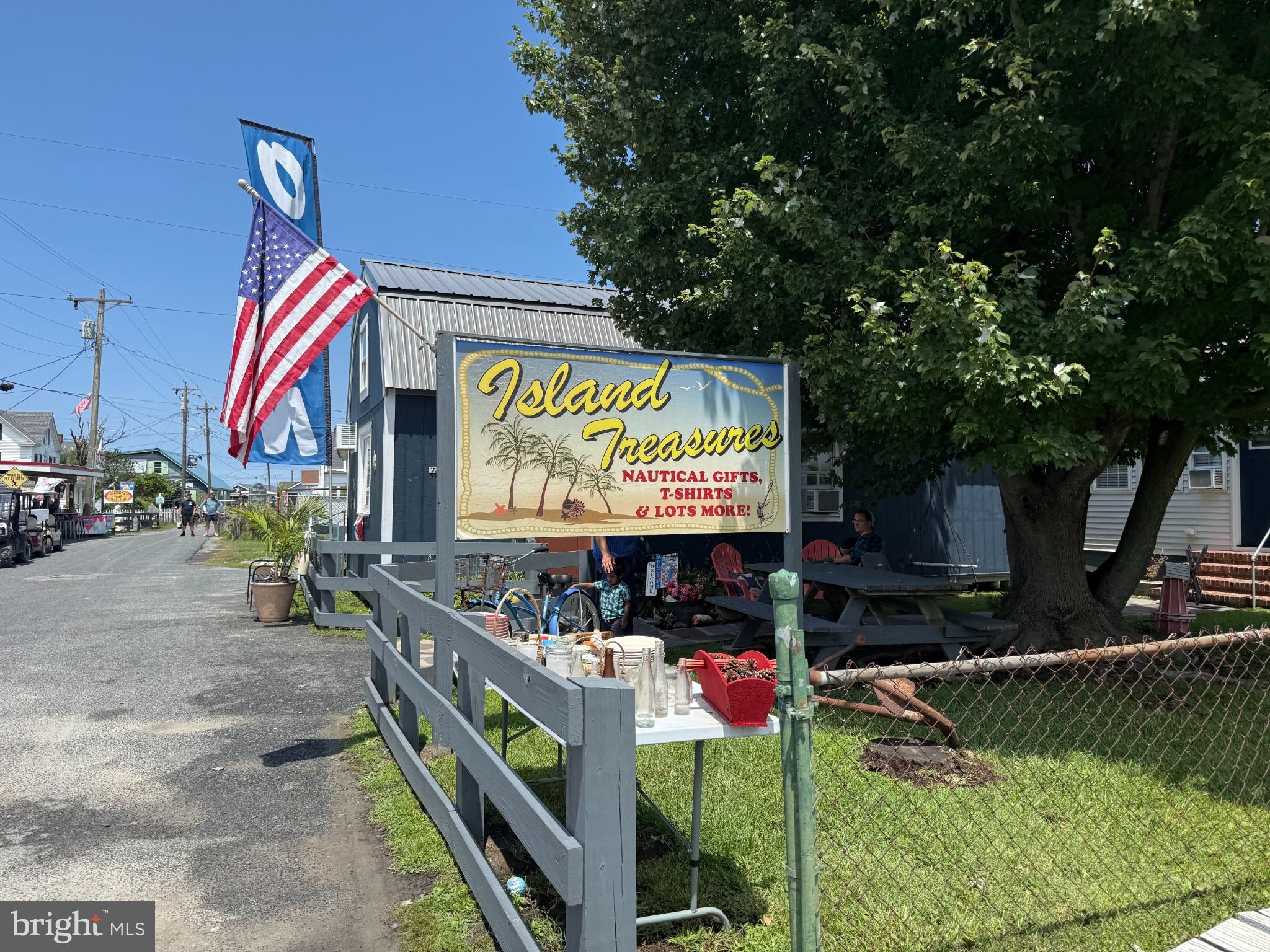 16261 Main Ridge Road Tangier, VA 23440 - Photo 35 of 38 Charming coastal shop awaits visitors.