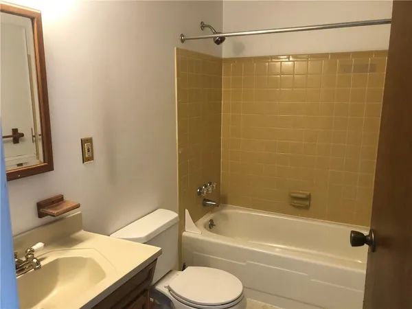 $1,700 | 3101 Camberly Drive, Gibsonia, PA 15044