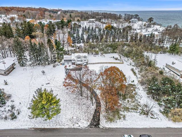 $765,000 | 6679 Dunecrest Avenue, Ludington, MI 49431