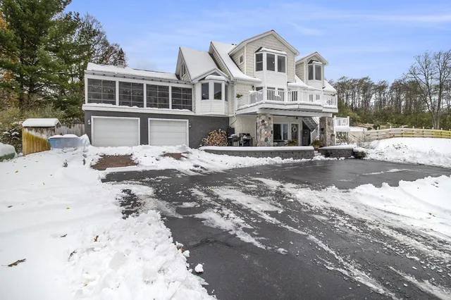 $765,000 | 6679 Dunecrest Avenue, Ludington, MI 49431