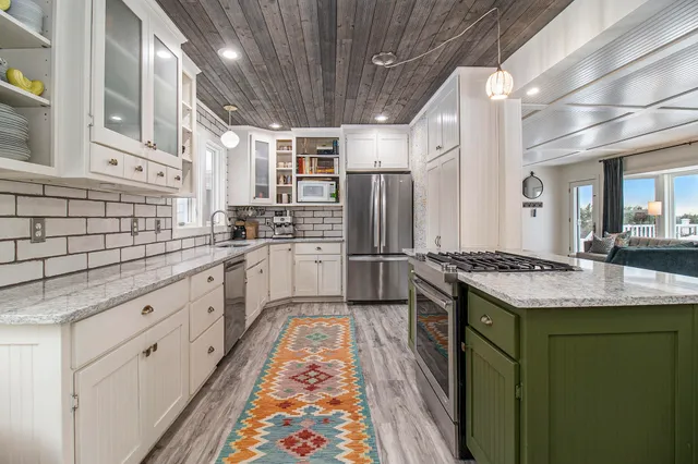 $765,000 | 6679 Dunecrest Avenue, Ludington, MI 49431