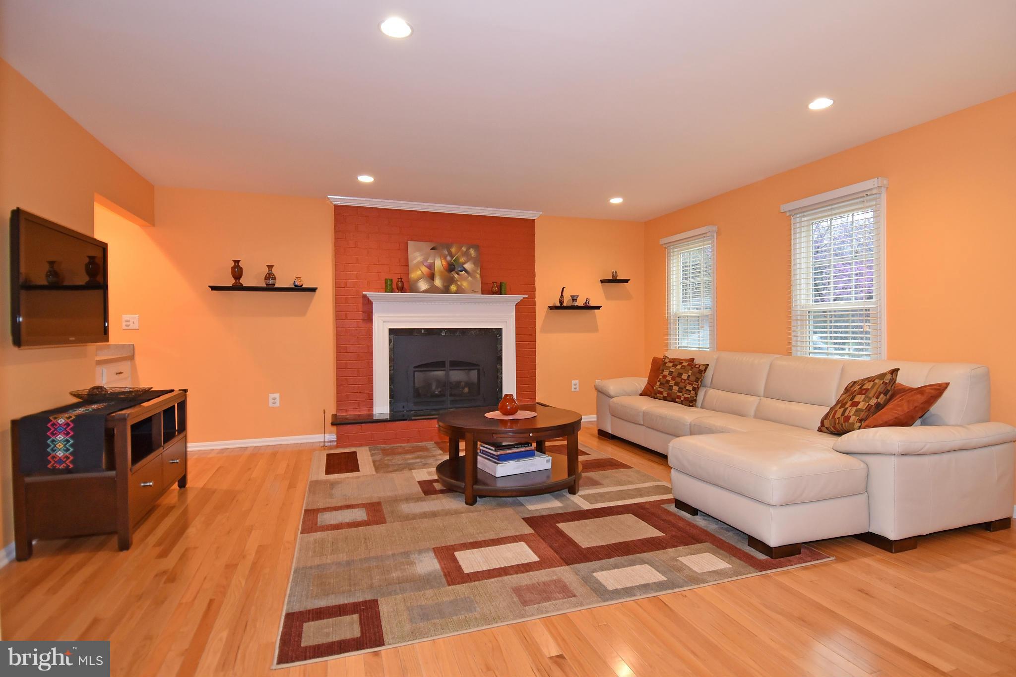 1820 Batten Hollow Road Vienna, VA 22182 - Photo 13 of 30 Family Room