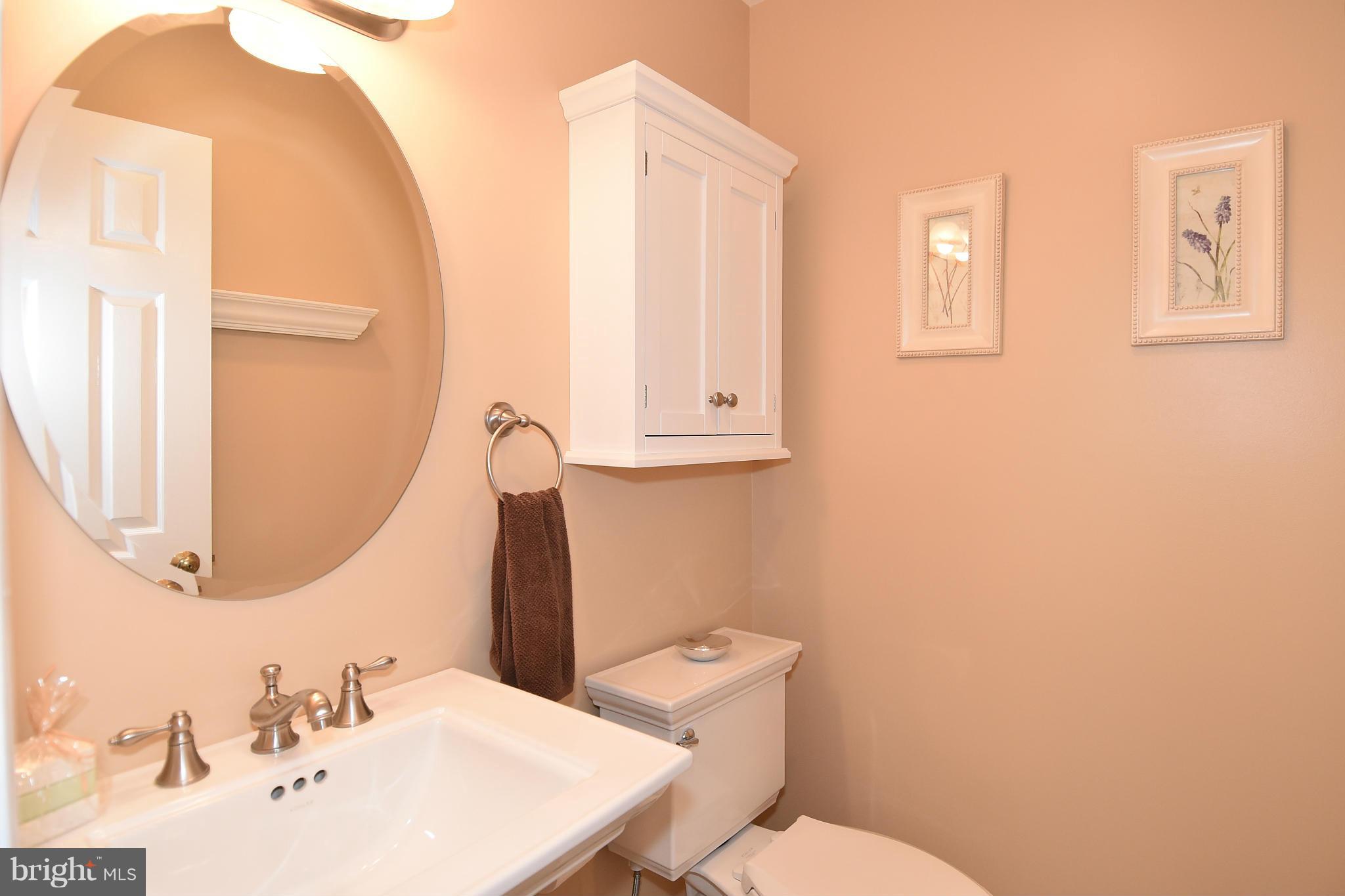 1820 Batten Hollow Road Vienna, VA 22182 - Photo 14 of 30 Bath