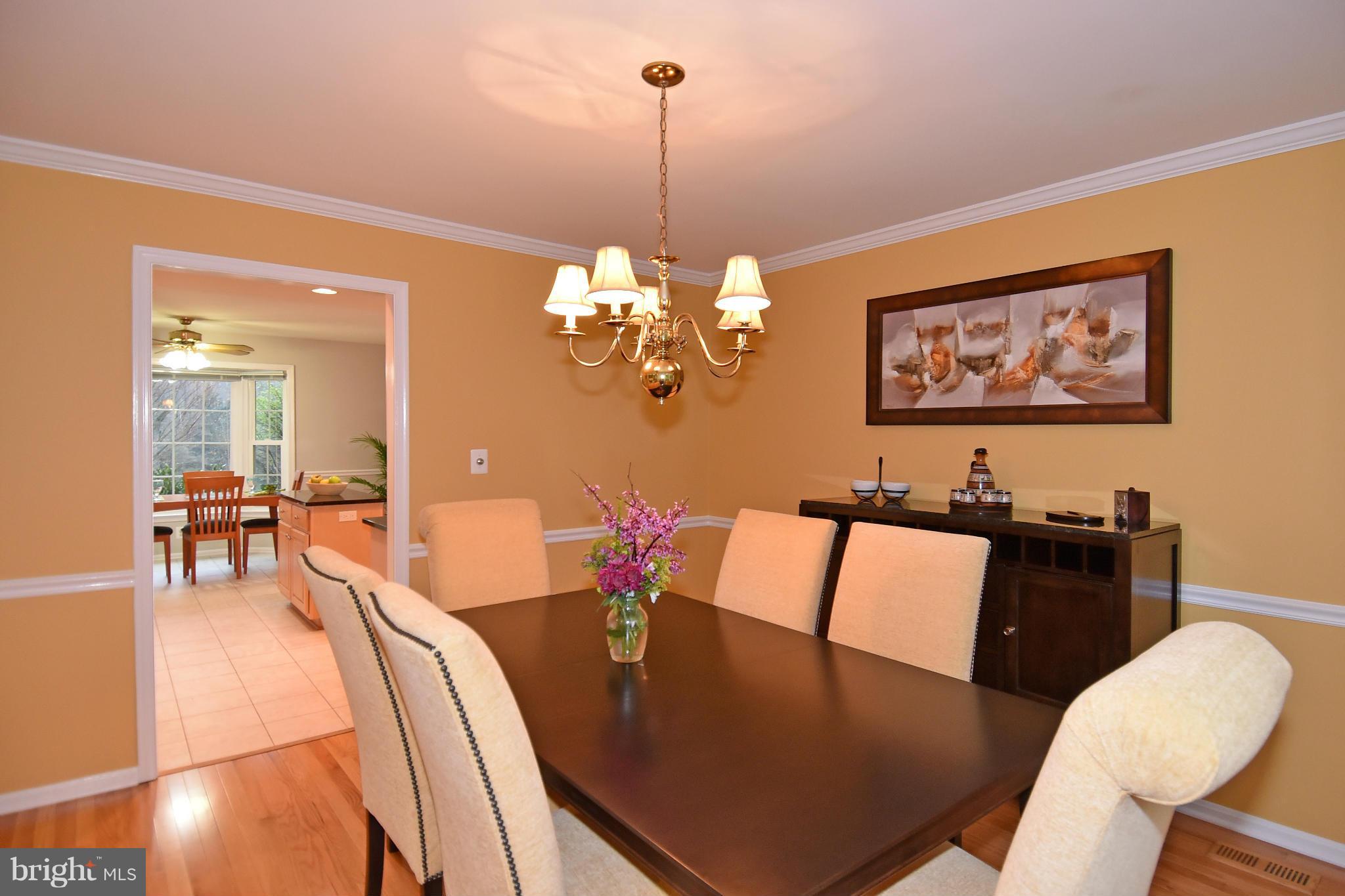 1820 Batten Hollow Road Vienna, VA 22182 - Photo 5 of 30 Dining Room