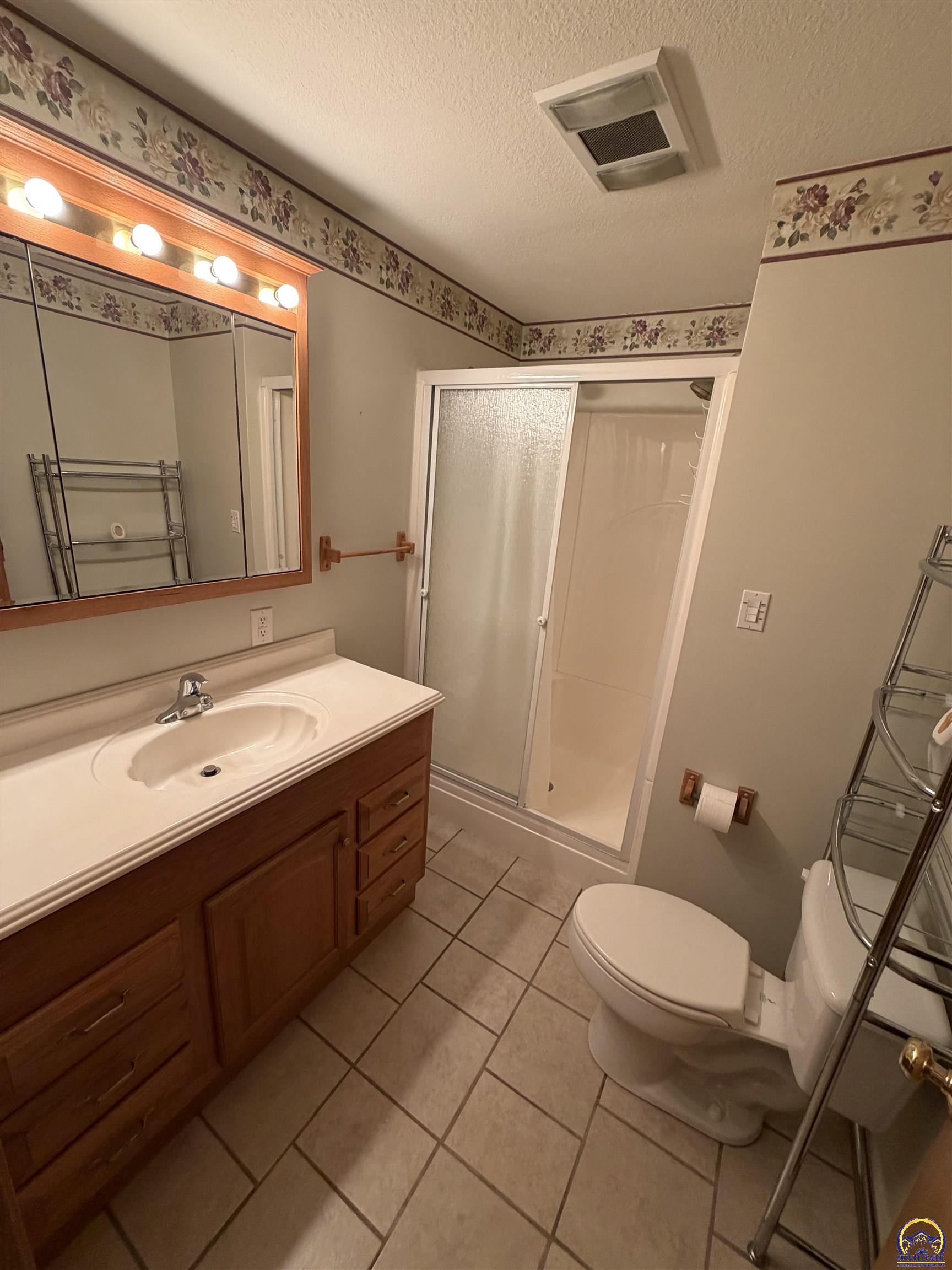 6130 Northeast Shaffer Road Topeka, KS 66617 - Photo 24 of 40