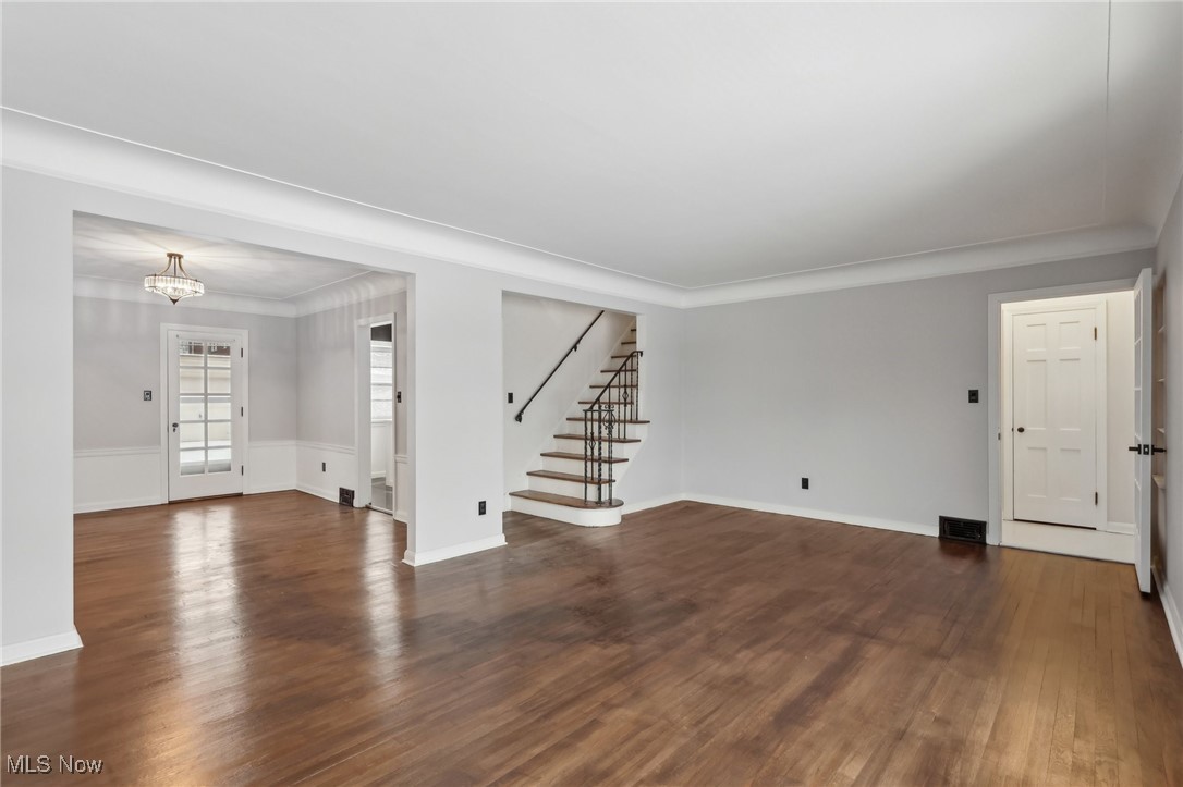 2457 Saybrook Road Cleveland, OH 44118 - Photo 5 of 34 Gallery Image 5