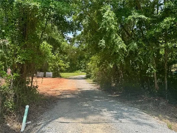 $225,000 | 1728 Villere Street, Mandeville, LA 70448