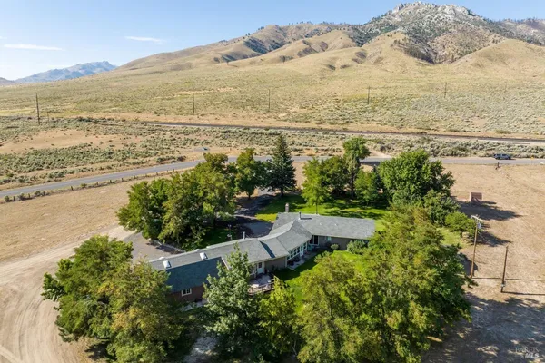 $10,999,999 | 425-940 Constantia Road, Doyle, CA 96109