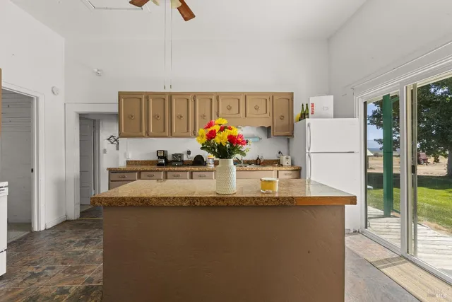 $10,999,999 | 425-940 Constantia Road, Doyle, CA 96109