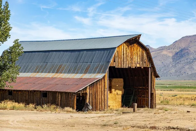 $10,999,999 | 425-940 Constantia Road, Doyle, CA 96109