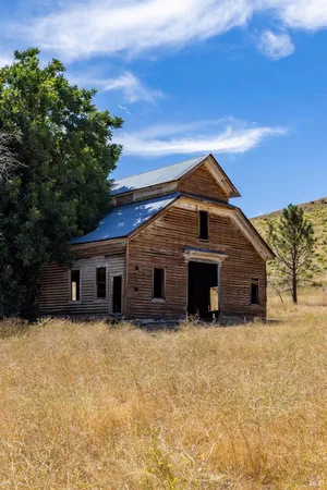 $10,999,999 | 425-940 Constantia Road, Doyle, CA 96109