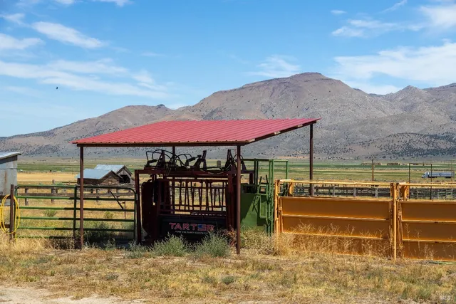 $10,999,999 | 425-940 Constantia Road, Doyle, CA 96109