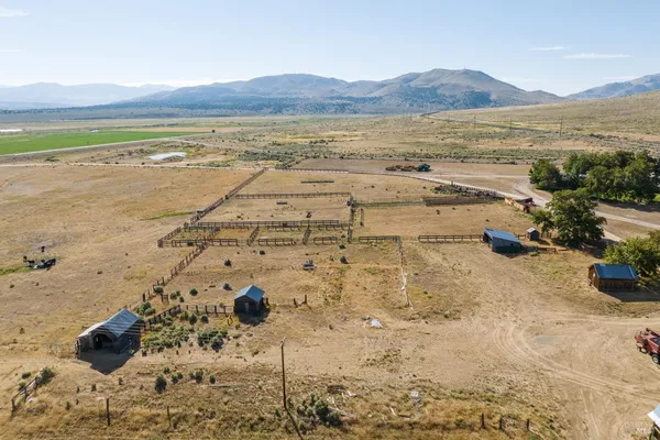 $10,999,999 | 425-940 Constantia Road, Doyle, CA 96109