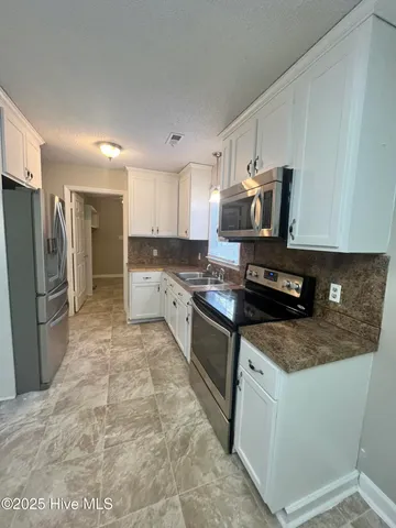 $1,890 | 101 Southridge Drive, Greenville, NC 27858