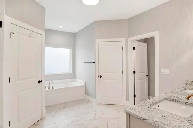 $2,900 | 4320 Quiet Court, Gulf Breeze, FL 32563