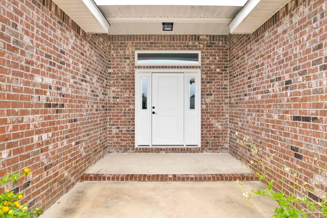 $2,900 | 4320 Quiet Court, Gulf Breeze, FL 32563