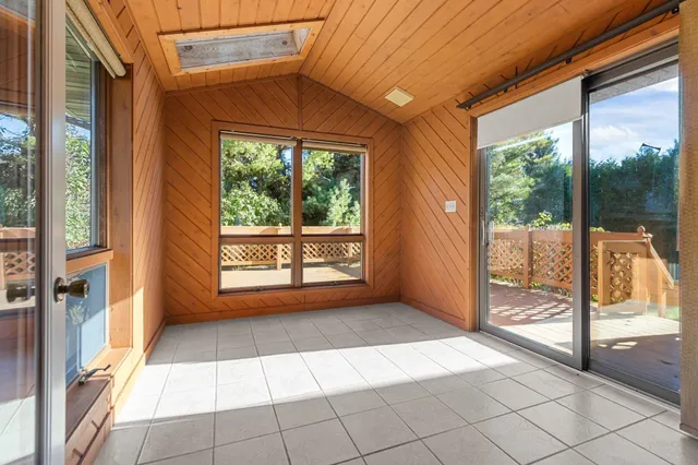 $475,000 | 634 East Walnut Place, Sturgeon Bay, WI 54235