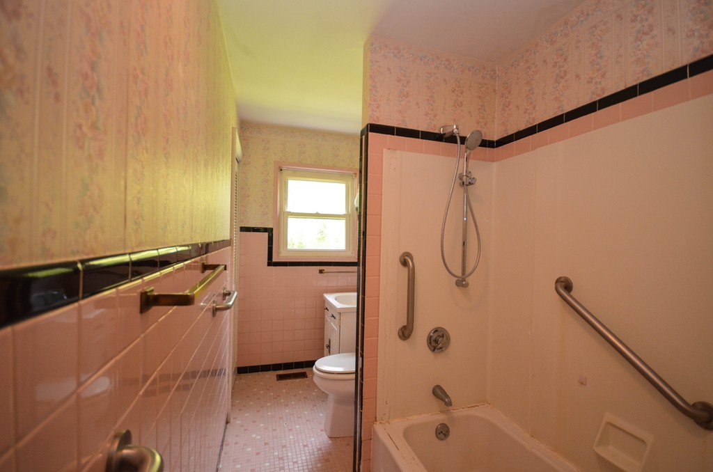 637 Benson Road Northbridge, MA 01588 - Photo 13 of 19 Gallery Image 13