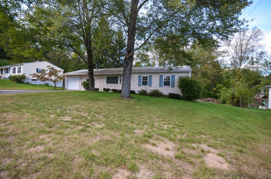 637 Benson Road Northbridge, MA 01588 - Photo 2 of 19 Gallery Image 2