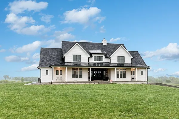 $2,100,000 | 22852 Dempsey Road, Leavenworth, KS 66048