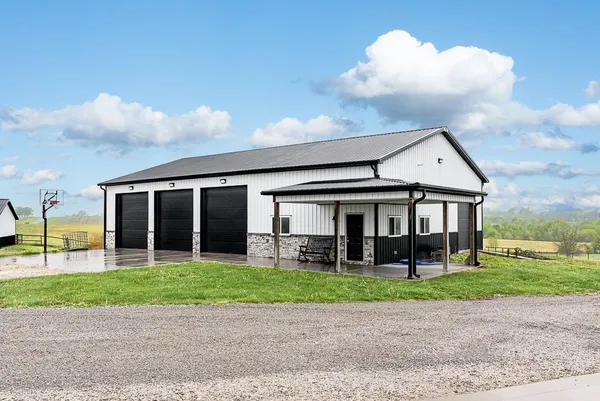 $2,100,000 | 22852 Dempsey Road, Leavenworth, KS 66048
